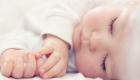 دراسة: نمو مخ الرضع غير مرتبط بالنوم طوال الليل