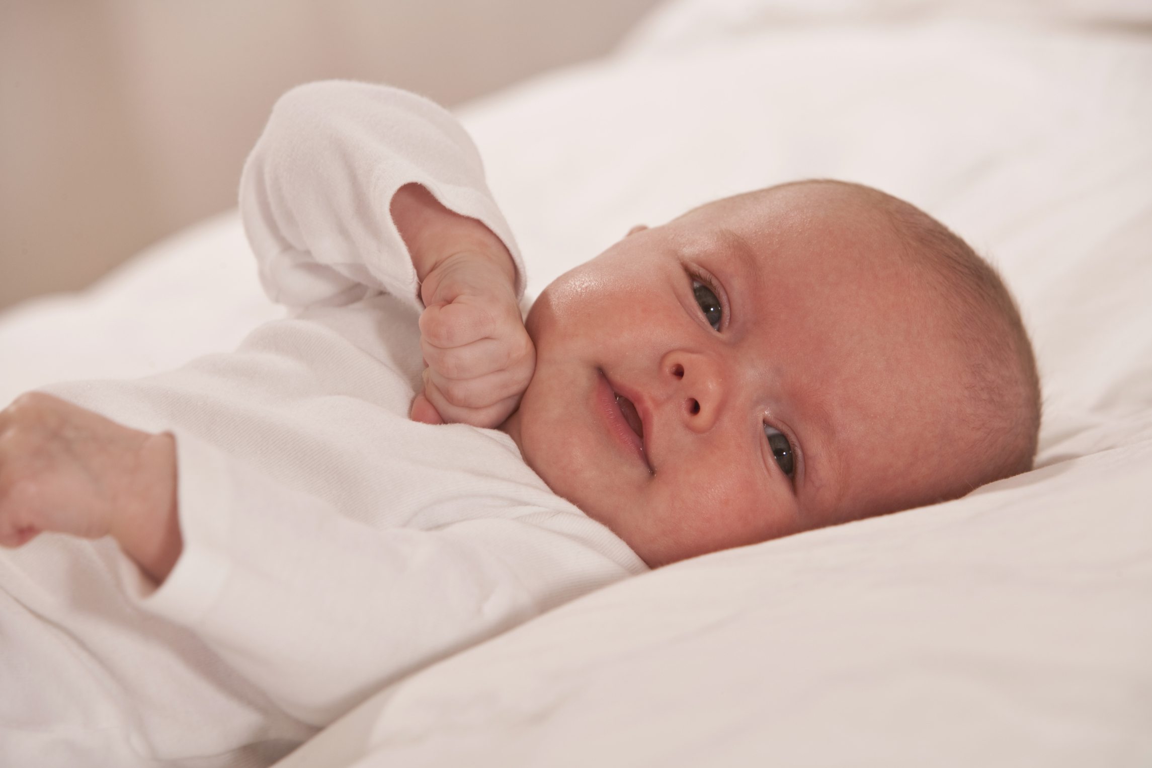اعراض وأسباب وعلاج الجفاف عند الأطفال الرضع