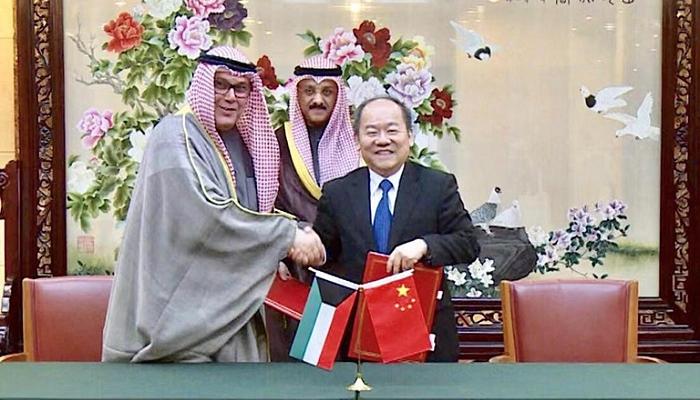 جانب من توقيع الاتفاقية