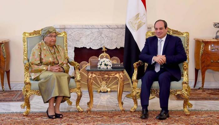 الرئيس المصري خلال لقائه رئيسة ليبيريا السابقة