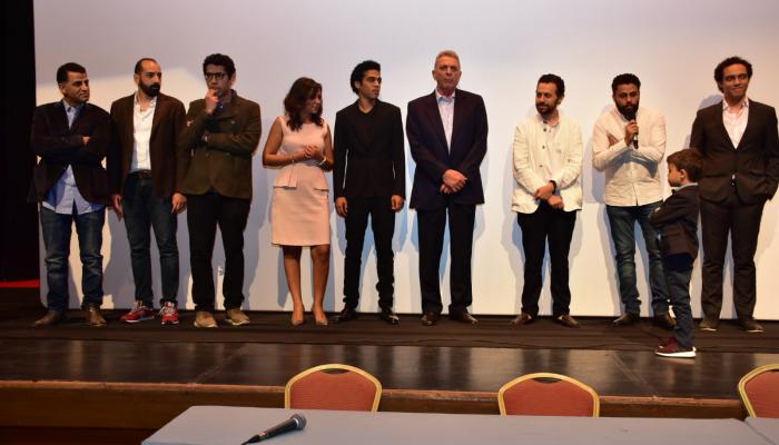 نجوم فيلم "ورد مسموم"