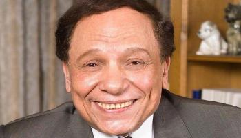 عادل إمام يخوض مفاوضات للعودة للسينما 