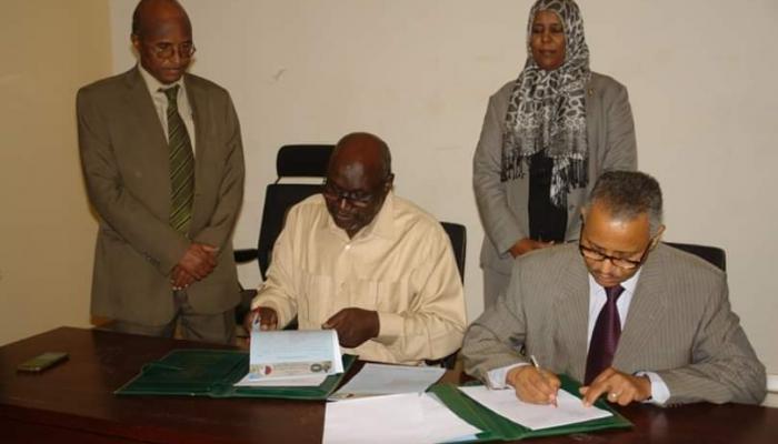جانب من توقيع اتفاق شراكة لإطلاق قناة الثقافة والسياحة السودانية