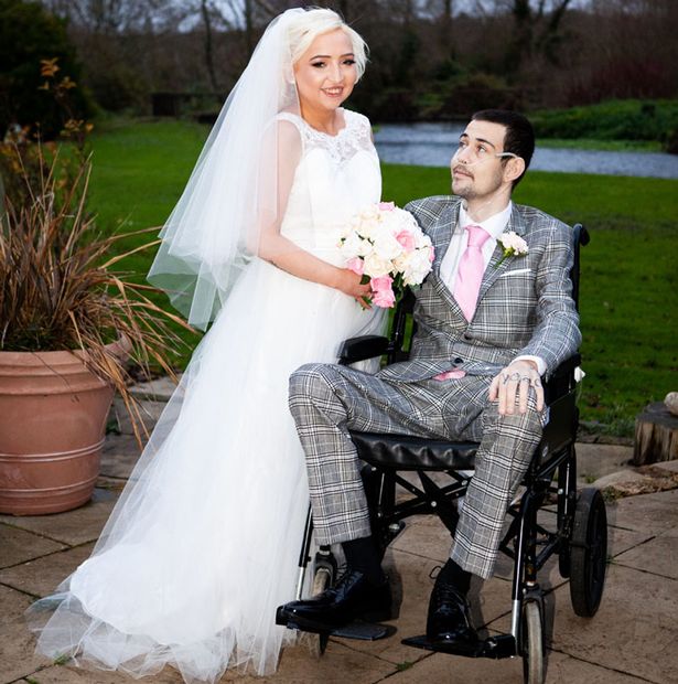 78 161631 uk terminally ill groom marries sweetheart 3