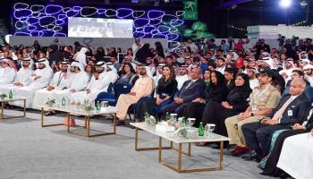 الشيخ محمد بن راشد خلال فعاليات قمة رواد التواصل الاجتماعي 