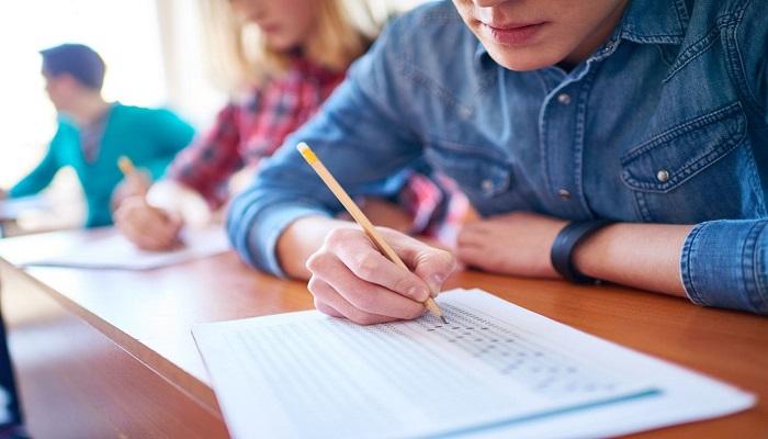 طالب يتعرض لأزمة نفسية بسبب ترامب