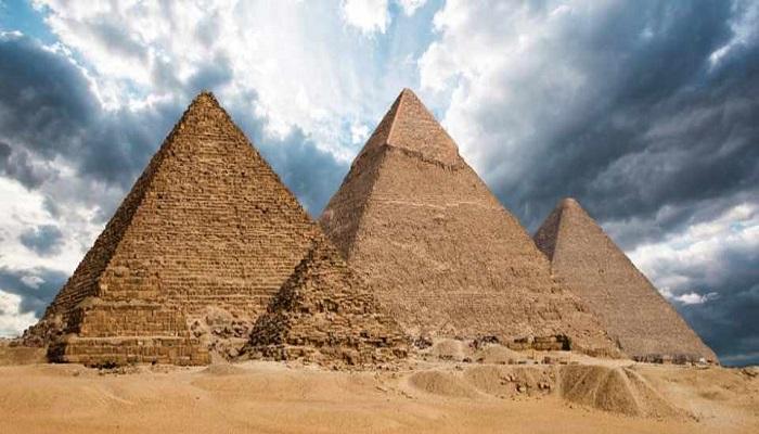 أهرامات الجيزة