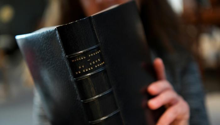 كتاب "جانب منزل سوان" للكاتب الفرنسي مارسيل بروست