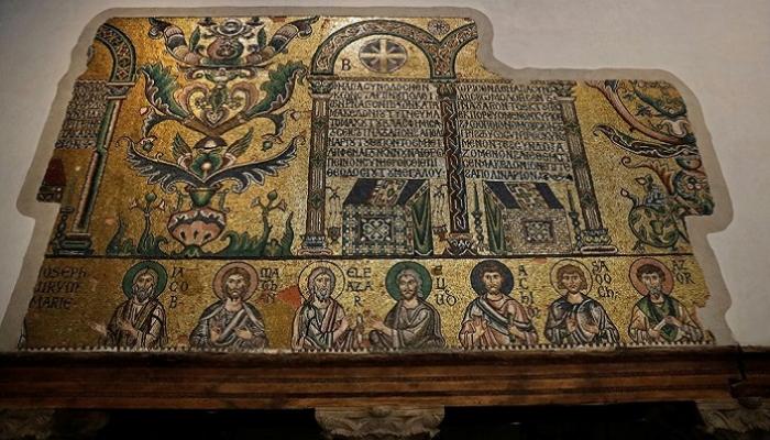 لوحات الفسيفساء بكنيسة المهد تستعيد رونقها