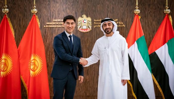 الشيخ عبدالله بن زايد آل نهيان وتشينغيز أيداربيكوف