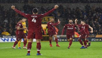 احتفالات لاعبي ليفربول 