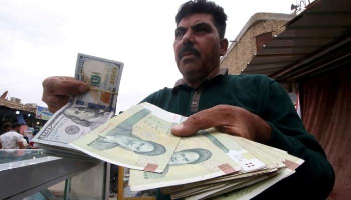 تدهور اقتصاد إيران يهبط بقيمة عملتها