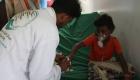 عيادات "سلمان للإغاثة" تسعف نازحي الخوخة اليمنية