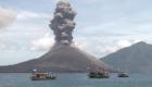 إندونيسيا ترفع مستوى التحذير من بركان تسبب في "تسونامي"