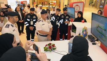 خلال افتتاح جناح شرطة أبوظبي في ياس مول