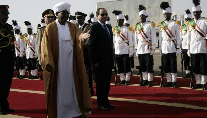 الرئيسان السيسي والبشير- أ.ف.ب