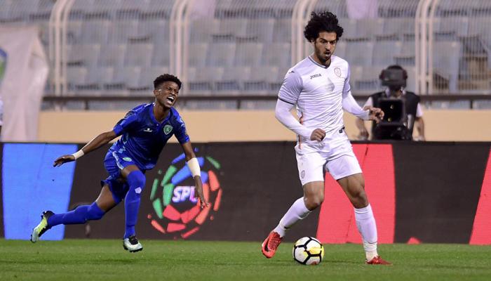 عمرو بركات لاعب الشباب السعودي