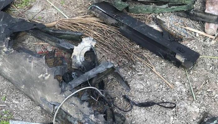 حطام الطائرة الإيرانية بدون طيار التي أسقطتها إسرائيل