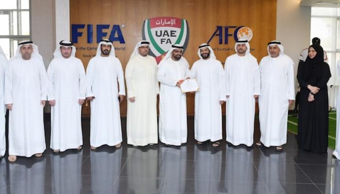 إتحاد الكرة الإماراتي يكرم الكعبي