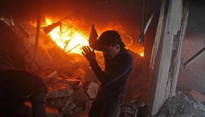 جانب من الدمار الذي خلّفته غارات النظام السوري على الغوطة - أرشيفية