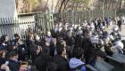 فايننشال تايمز: أحمدي نجاد "شوكة" تؤرق النظام الإيراني