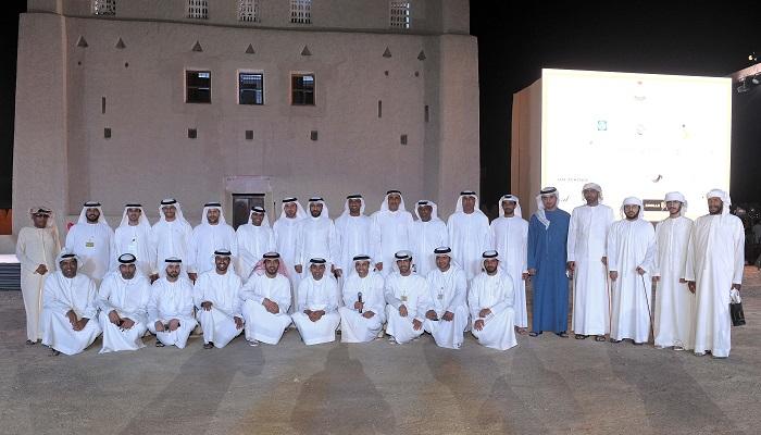 المشاركون في المهرجان خلال الختام