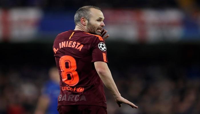 أندريس إنييستا لاعب برشلونة