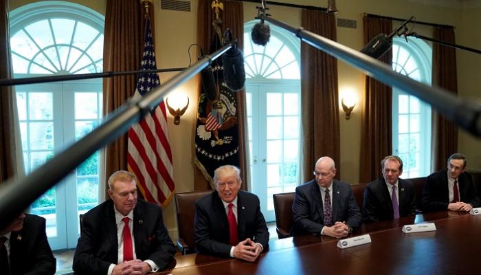 ترامب يعقد اجتماعا في البيت الأبيض بشأن واردات الصلب