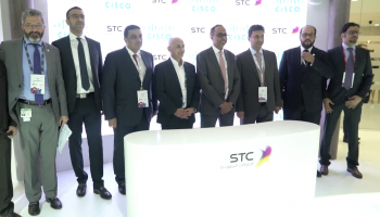 ممثلو شركة STC بمعرض برشلونة العالمي للهواتف النقالة