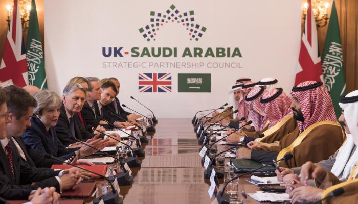 اجتماع الأمير محمد بن سلمان  وماي في بريطانيا (رويترز)