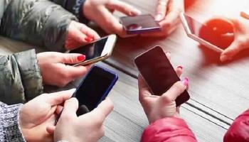 إدمان استخدام الهواتف الذكية