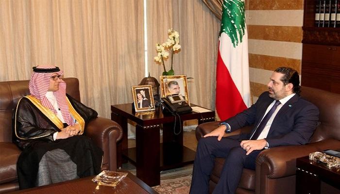 رئيس الوزراء اللبناني سعد الحريري مع القائم بأعمال السعودية ببيروت