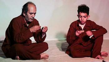 جانب من العرض المسرحي "أنصار"
