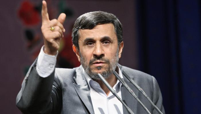 نجاد طالب بإقالة رئيس السلطة القضائية بإيران