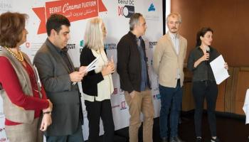 لحظة تسلم سارة فرنسيس جائزة منصة الجونة