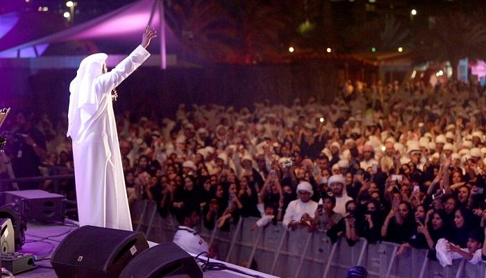 عيضة المنهالي يشعل حفل أبوظبي