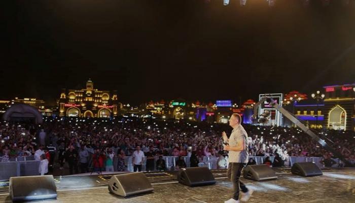 عمرو دياب يحيي حفلاً في دبي