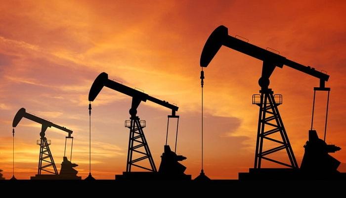 صعدت عقود الخام الأمريكي 2.8% إلى 67.45 دولار للبرميل