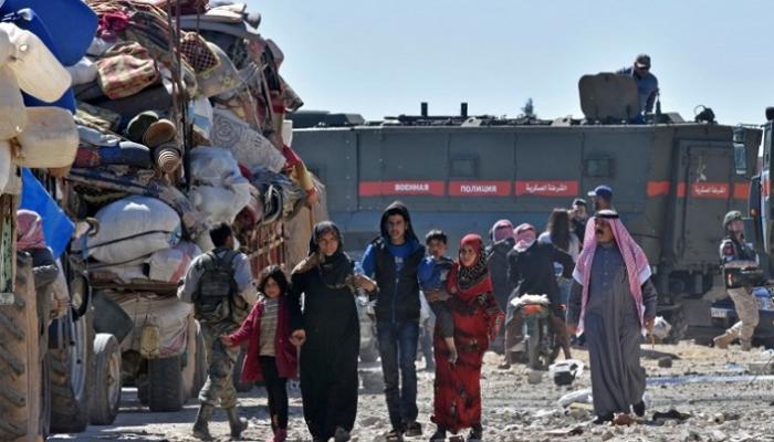أوضاع إنسانية صعبة يعيشها النازحون إلى إدلب - رويترز