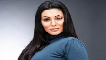  الفنانة اللبنانية مايا نصري 