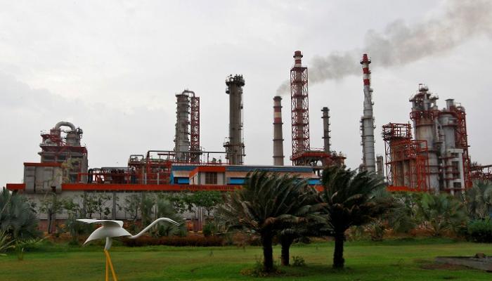 مصفاة نفط شركة إيسار أويل في الهند