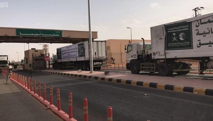 شحنات الإغاثة السعودية تتجه إلى حضرموت
