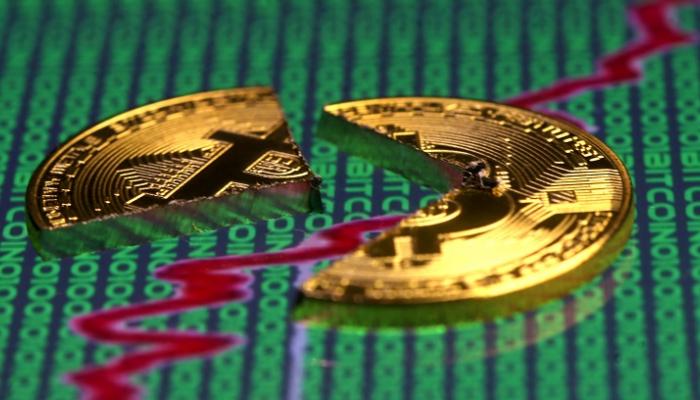 عرض نموذج مكسور للعملة الافتراضية لـ Bitcoin على رسم بياني