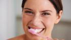 ٣ حقائق و٣ خرافات في العناية بصحة الأسنان