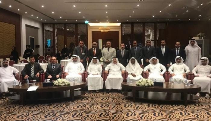 المشاركون في ندوة دائرة الرقابة المالية بحكومة الشارقة
