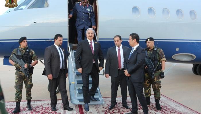 المشير خليفة حفتر يصل بنغازي