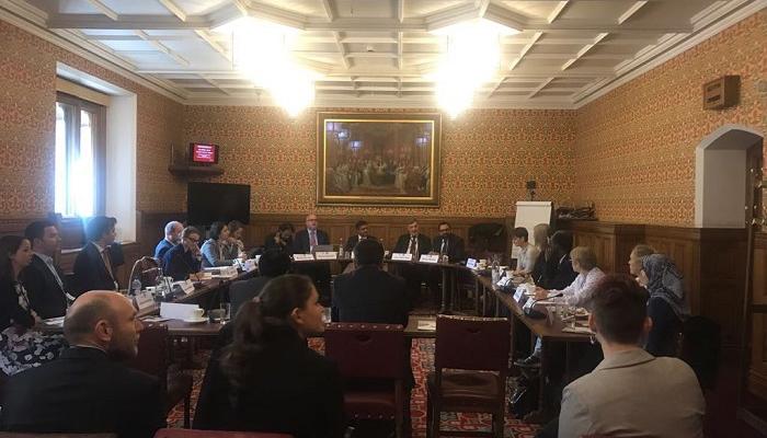 مشاركون في ندوة مركز "تريندز" بمجلس اللوردات بالبرلمان البريطاني