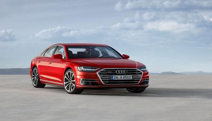 السيارة أودي A8L