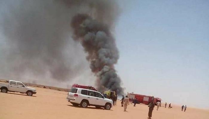موقع سقوط الطائرة لدى حقل شرارة النفطي في ليبيا
