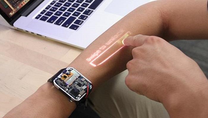ساعة LumiWatch الذكية